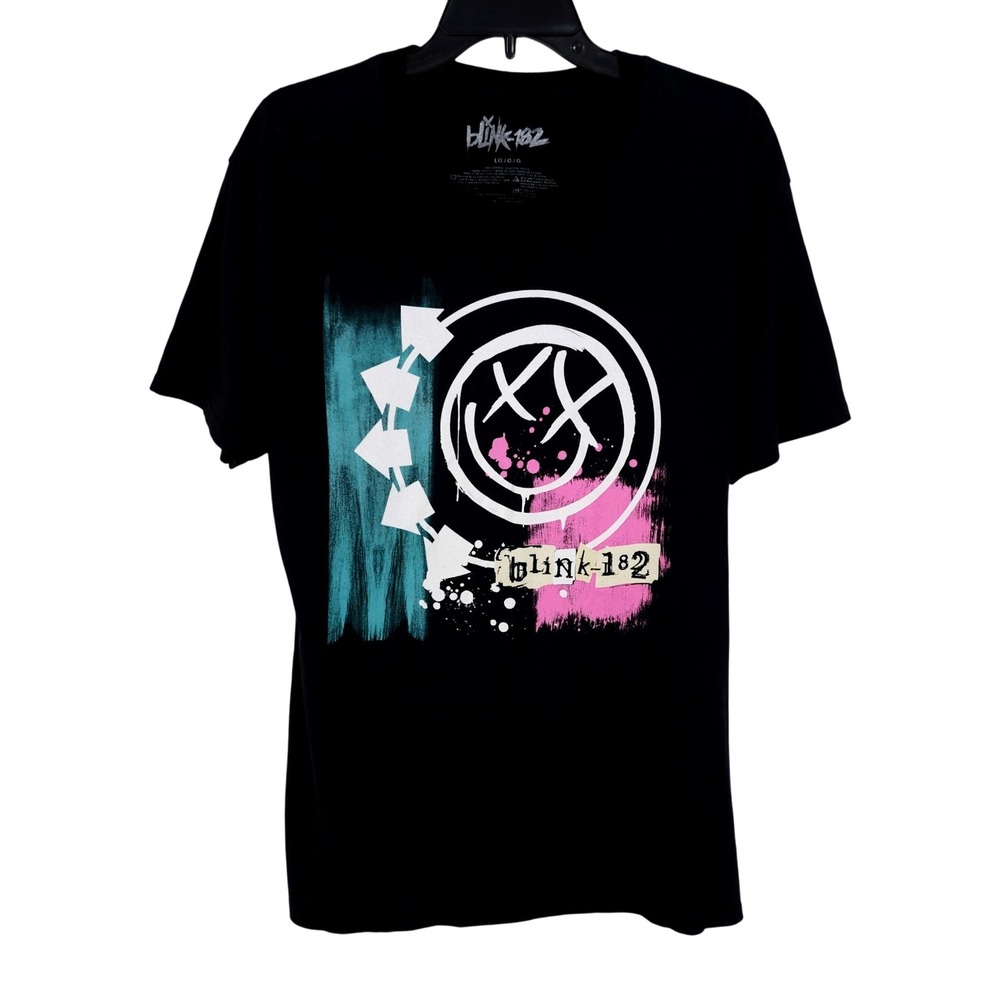 Blink-182 Graphic Band T-Shirt Large Black Smiley Face Short Sleeve Crew Neck